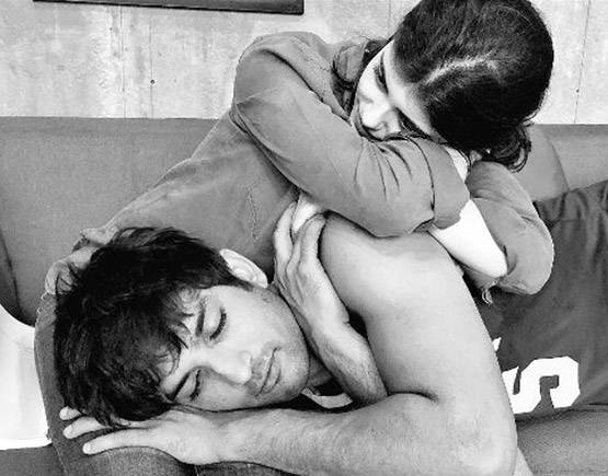 PHOTOS: कौन हैं सुशांत की ये नई हीरोइन? रॉकस्टार में आ चुकीं नजर