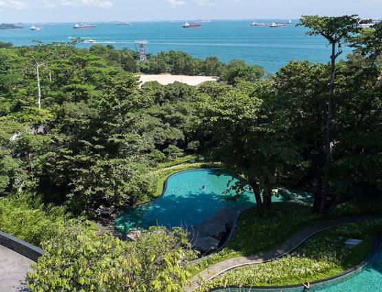 चीन की फ्लाइट से सिंगापुर पहुंचे किम, मीटिंग पर 100 करोड़ खर्च