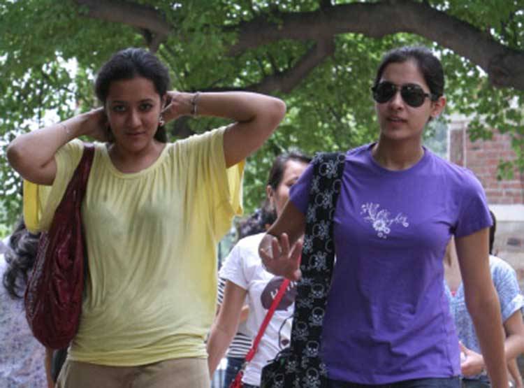 हर फील्ड के अनुसार जानें, देश में कौनसा कॉलेज है नंबर वन