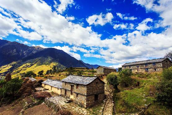 700 गांवों को लोगों ने किया खाली, कहते हैं 'भूतिया गांव', जानें रहस्य