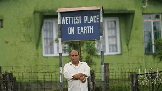 भारत के इस गांव में 12 महीने होती है बारिश, हमेशा छाई रहती है धुंध