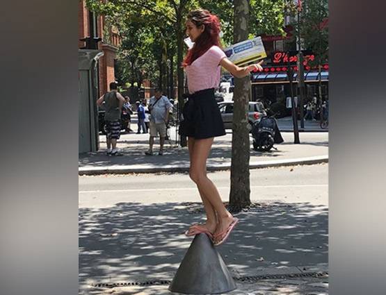 पत्नी-बच्चों संग पेरिस में हॉलिडे मना रहे अर्जुन रामपाल, PHOTOS