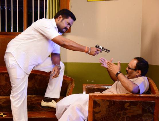 भोजपुरी फिल्मों में फिर धूम मचाएंगे ये IAS अफसर, पसंद है कॉमेडी