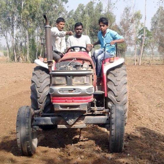 मिलिए इस IAS से, कभी गरीबी में बनाना पड़ा था साइकिल का पंक्चर