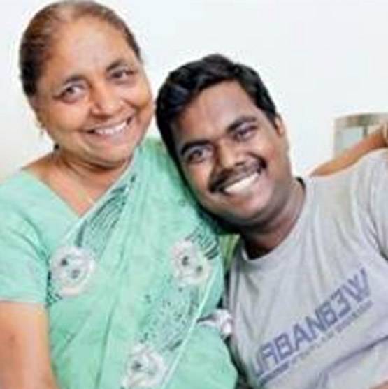 मिलिए इस IAS से, कभी गरीबी में बनाना पड़ा था साइकिल का पंक्चर