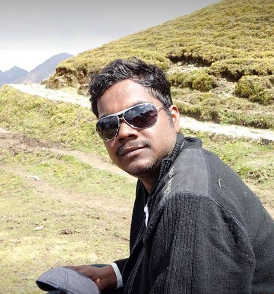 मिलिए इस IAS से, कभी गरीबी में बनाना पड़ा था साइकिल का पंक्चर