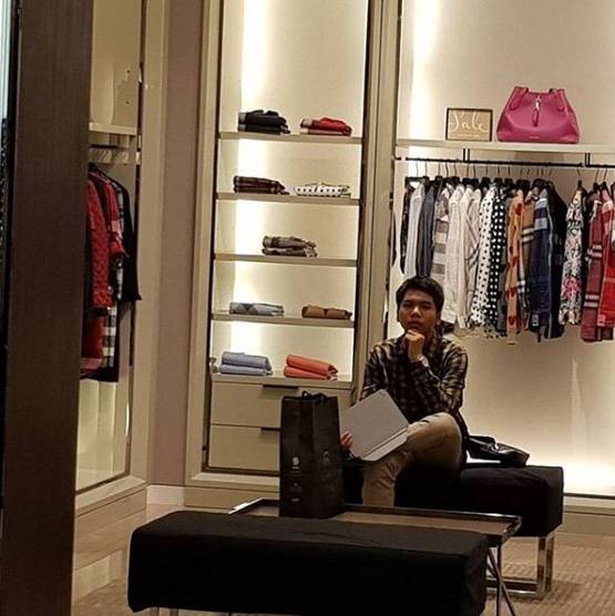 इस ब्रांड ने जला दिए करोड़ों रुपए के कपड़े, हैरान कर देगी वजह