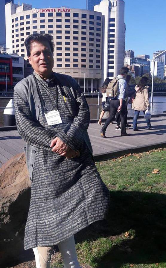 गलियों में बेची साड़ी, मिलते थे 2.50 रुपये, अब बना ये शख्स करोड़पति