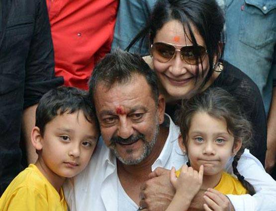 20 तस्वीरों में देखिए संजय दत्त की जिंदगी का अब तक का सफर