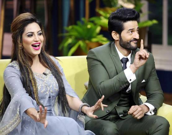 बिग बॉस के बाद भी अर्शी ने नहीं छोड़ा हितेन को तंग करना, दिखे साथ