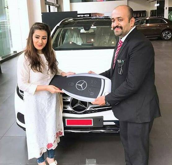 Bigg Boss व‍िनर शिल्पा शिंदे ने खरीदी कार, ये है कीमत