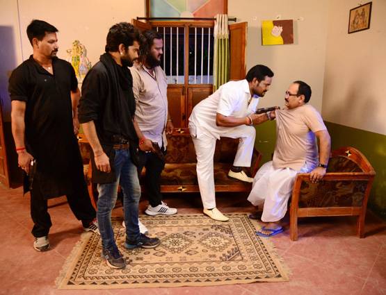 भोजपुरी फिल्मों में फिर धूम मचाएंगे ये IAS अफसर, पसंद है कॉमेडी