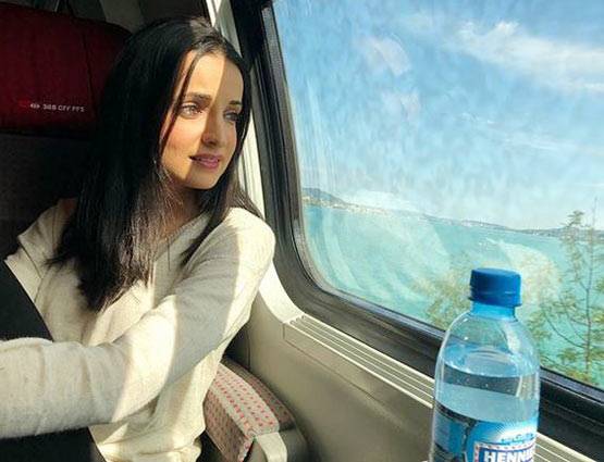 पहली बार स्विट्जरलैंड गया ये टीवी कपल, शेयर की हॉलिडे PHOTOS