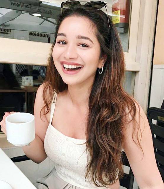 सचिन तेंदुलकर की बेटी सारा की तस्वीरें सोशल मीडिया पर वायरल