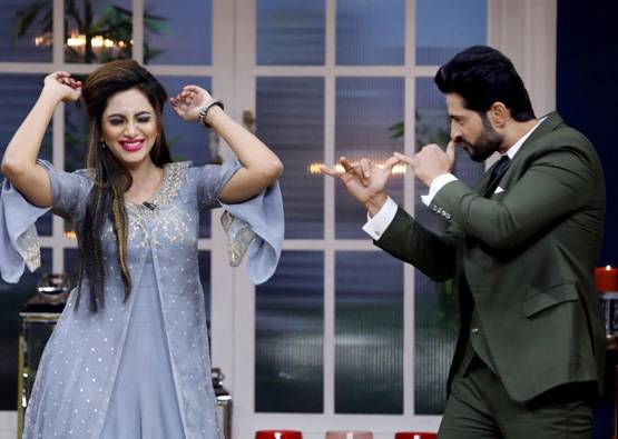 बिग बॉस के बाद भी अर्शी ने नहीं छोड़ा हितेन को तंग करना, दिखे साथ