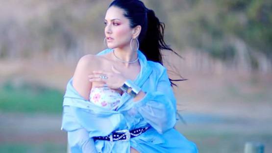 क्या है सनी लियोनी की बायोपिक में? जान लें ये 10 दिलचस्प बातें