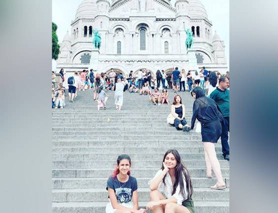 पत्नी-बच्चों संग पेरिस में हॉलिडे मना रहे अर्जुन रामपाल, PHOTOS