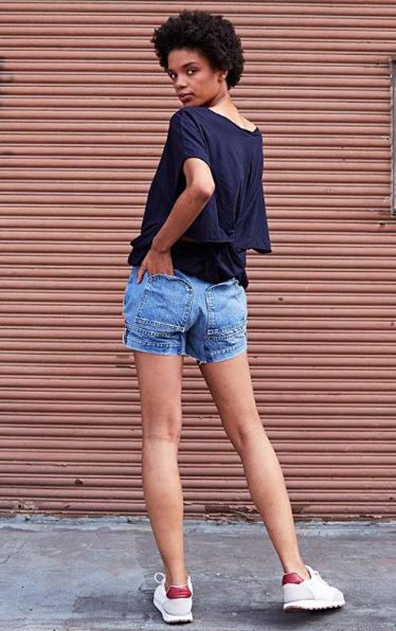 जेब होगी नीचे, अब चला उल्टी जींस का अनोखा फैशन