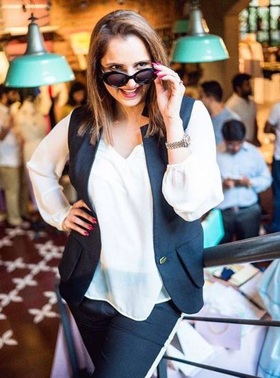 बेबी बंप के साथ सानिया ने दिया पोज, प्रेग्नेंसी में छाया स्टाइल