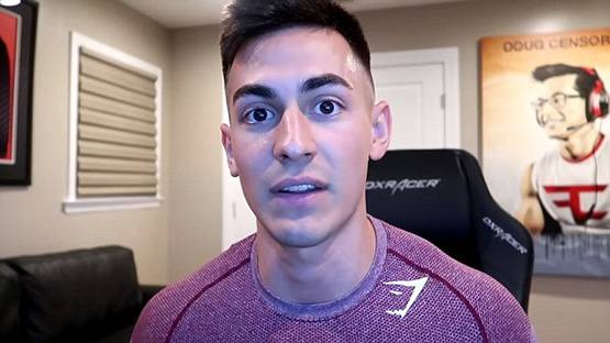 इस शख्स ने वीडियो गेम के लिए कर लिया सबसे सुंदर लड़की से ब्रेकअप