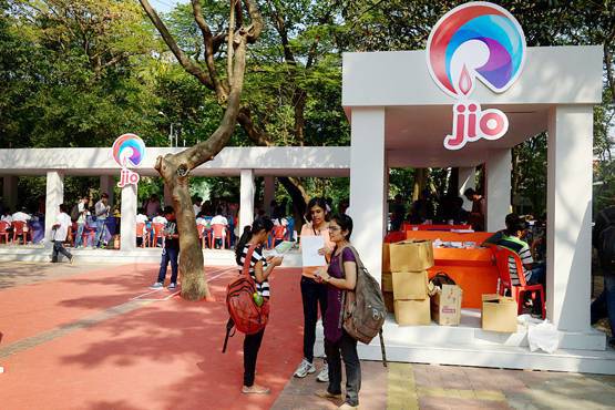 Jio इंस्टीट्यूट में कर सकेंगे ये कोर्सेज, ऐसे मिलेगी स्कॉलरशिप