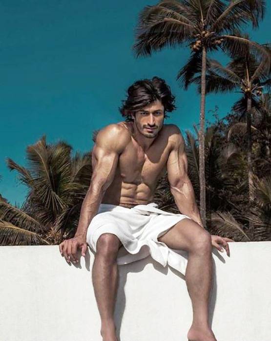 व‍िद्युत जामवाल का स्टंट बेहद खतरनाक, जानें क्या है ये