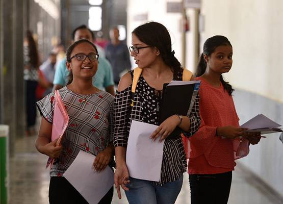 DU 4th Cut-Off: हिंदू, हंसराज, गार्गी, SRCC कॉलेज में अभी भी मौके