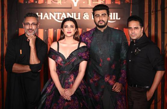 फैशन शो में छाया अर्जुन-परि‍णीति का ग्लैमरस लुक, फोटो वायरल