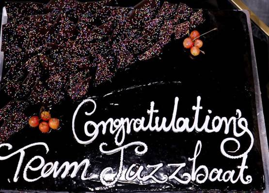 बिग बॉस के बाद भी अर्शी ने नहीं छोड़ा हितेन को तंग करना, दिखे साथ