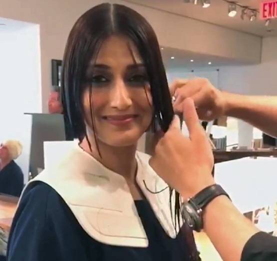 कैंसर से जंग के लिए ऐसे तैयारी कर रही हैं सोनाली बेंद्रे, बदला लुक