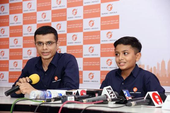 13 साल के बच्चे ने मुंबई के डिब्बेवालों के साथ शुरू किया बिजनेस