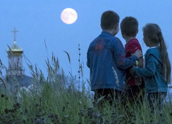 सदी का सबसे लंबा चंद्रग्रहण, जानें ग्रहण पर क्या कहता है इस्लाम?