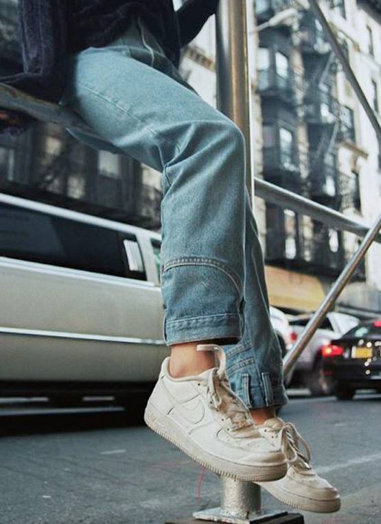 जेब होगी नीचे, अब चला उल्टी जींस का अनोखा फैशन