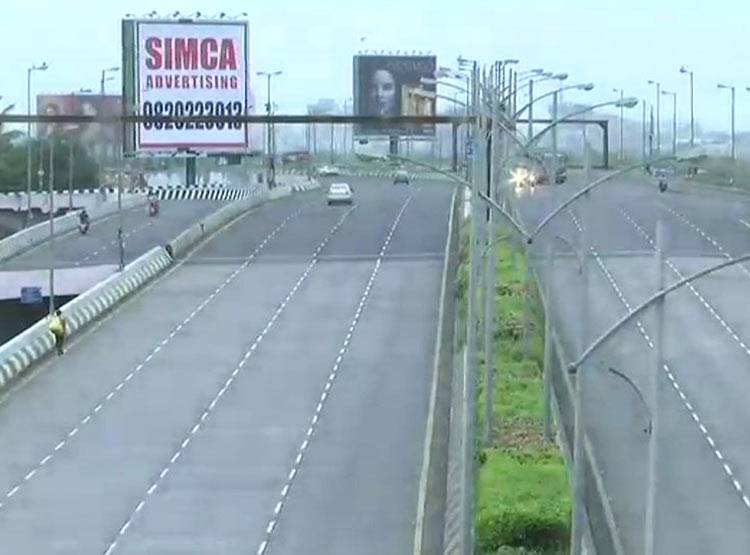 मराठा आरक्षण पर हिंसा, देखें बंद से कैसे ठहर गई मुंबई, PHOTOS