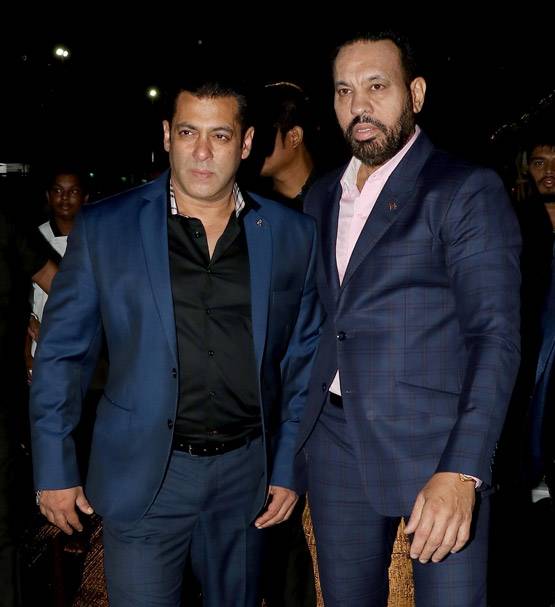 प्रफुल्ल पटेल की बेटी के र‍िसेप्शन में पहुंची ईशा अंबानी, सलमान-कटरीना