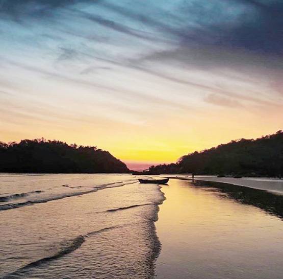 मॉनसून का मजा लेना है तो घूम आइए गोवा के ये 8 शानदार बीच