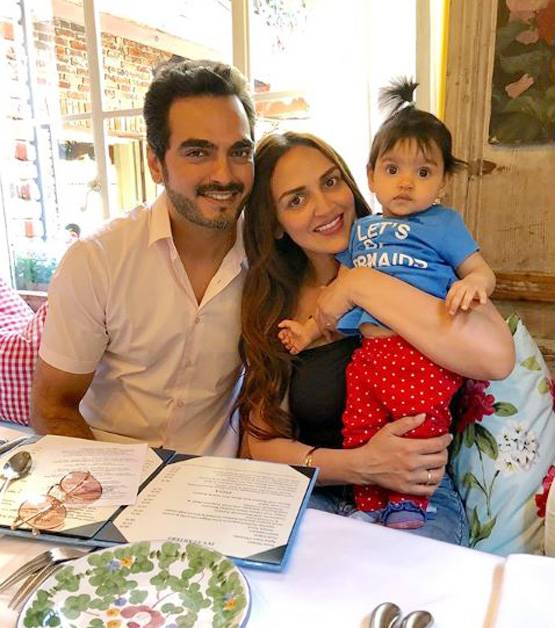 फैमिली हॉलीडे पर ईशा देओल, शेयर की बेटी राध्या की  PHOTO