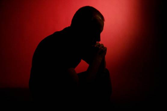 कहीं आस्था-कहीं अत्याचार, जब मौत को गले लगा बैठा पूरा परिवार