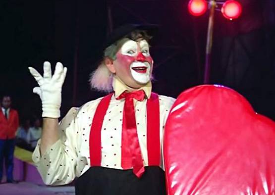 नीरज के लिखे 10 सदाबहार फिल्मी गाने, आज भी चाव से सुनते हैं लोग