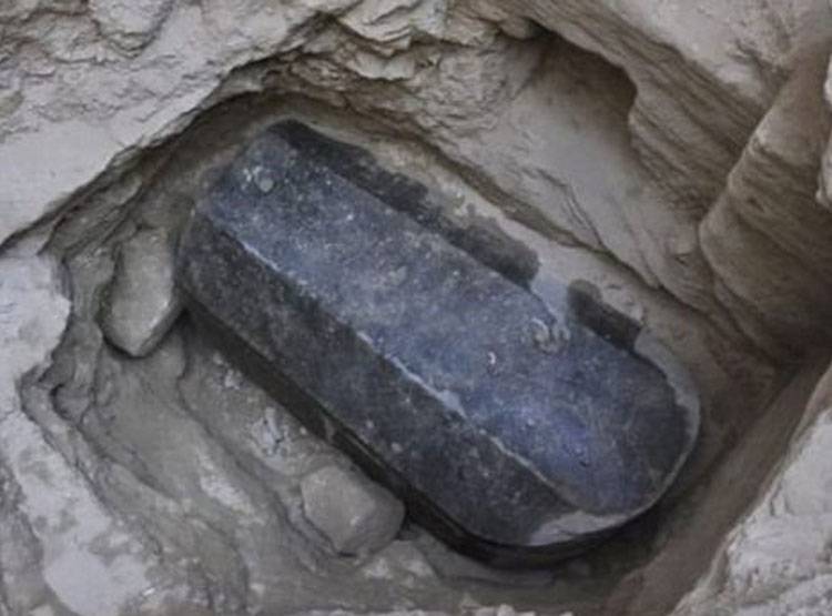 मिस्र में रहस्यमयी ताबूत, क्या सिकंदर की खोई कब्र से है ताल्लुक?