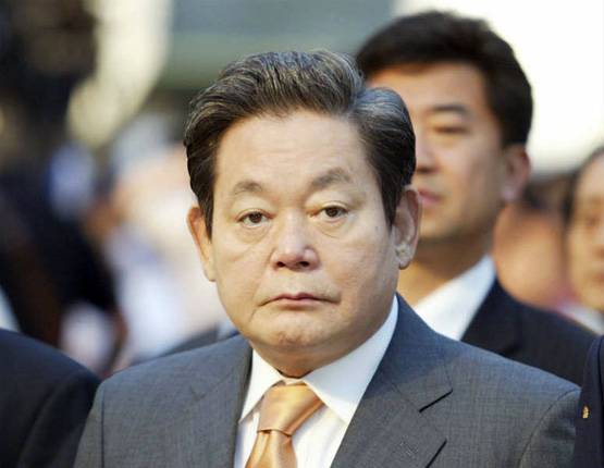 जब सैमसंग के चेयरमैन ने जला दिए अपनी ही कंपनी के लाखों मोबाइल