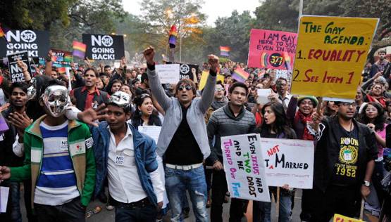 धारा 377: जानिए रामदेव से लेकर सियासी दलों तक किसकी क्या है राय