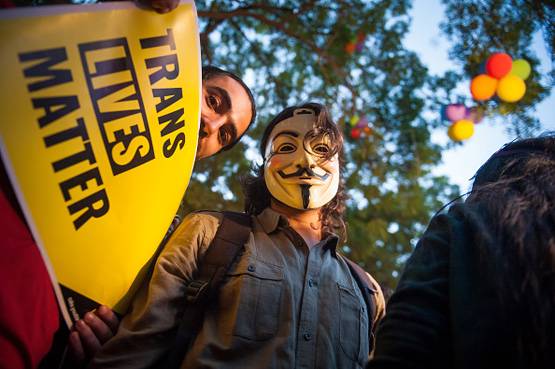 धारा 377: जानिए रामदेव से लेकर सियासी दलों तक किसकी क्या है राय