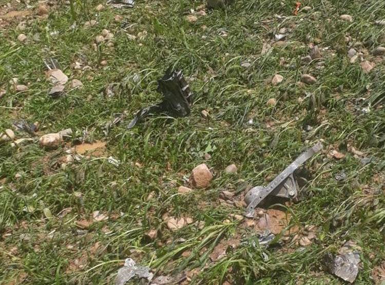 पेड़ से टकराकर MIG-21 विमान के उड़े परखच्चे, देखें Photos