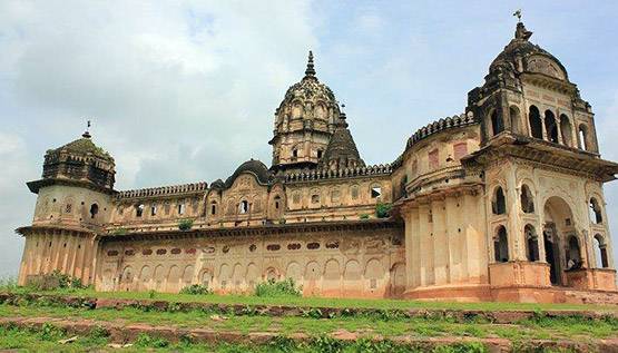 बरसात का मौसम खत्म होने से पहले जरूर घूम लेनी चाहिए ये जगहें