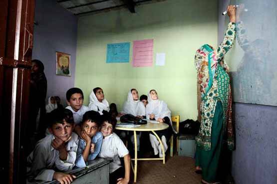 भारत से अलग है PAK में पढ़ाई, 'सिंगल-सेक्स एजुकेशन' पर है जोर