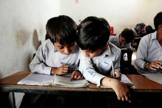 भारत से अलग है PAK में पढ़ाई, 'सिंगल-सेक्स एजुकेशन' पर है जोर