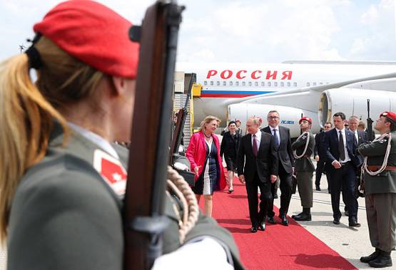 पुतिन का 5 सितारा होटल जैसा विमान: ऑफिस-बेडरूम के साथ जिम