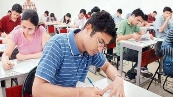 राजस्थान: परीक्षा सेंटर के बाहर महिलाओं के काटे कपड़े, इंटरनेट बंद