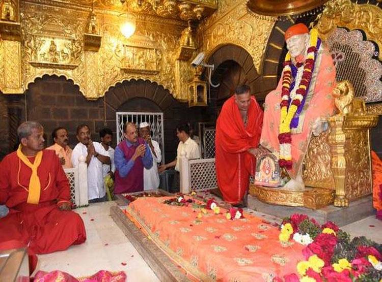 क्या है शिरडी में दीवार पर उभरे साईं के चेहरे की सच्चाई?